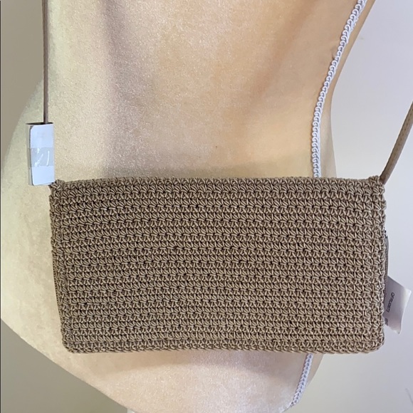 Liz Claiborne Neutral Crossbody/ Clutch - Picture 3 of 8